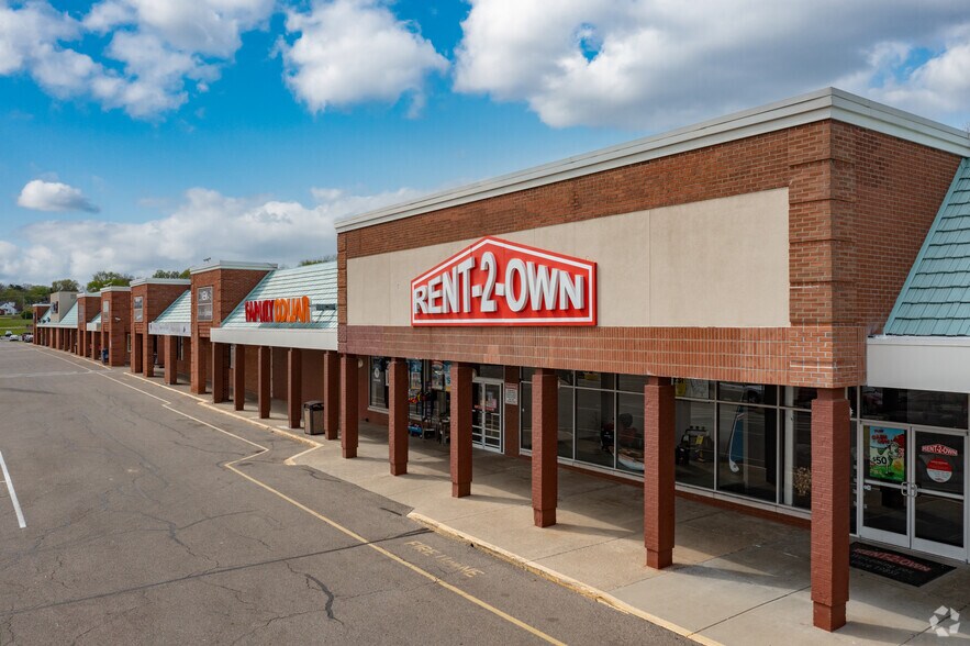 More Photos Of 726 E Main St, Lebanon Unknown For Lease