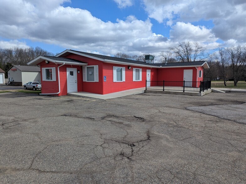 More Photos Of 24901 Red Arrow Hwy, Mattawan Restaurant For Lease