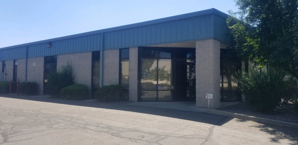 More Photos Of 593 Overmyer Rd, Sparks Light Manufacturing For Lease