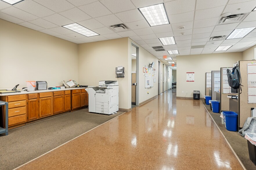 More Photos Of 1257 Southern Minerals Rd, Corpus Christi Warehouse For Sale