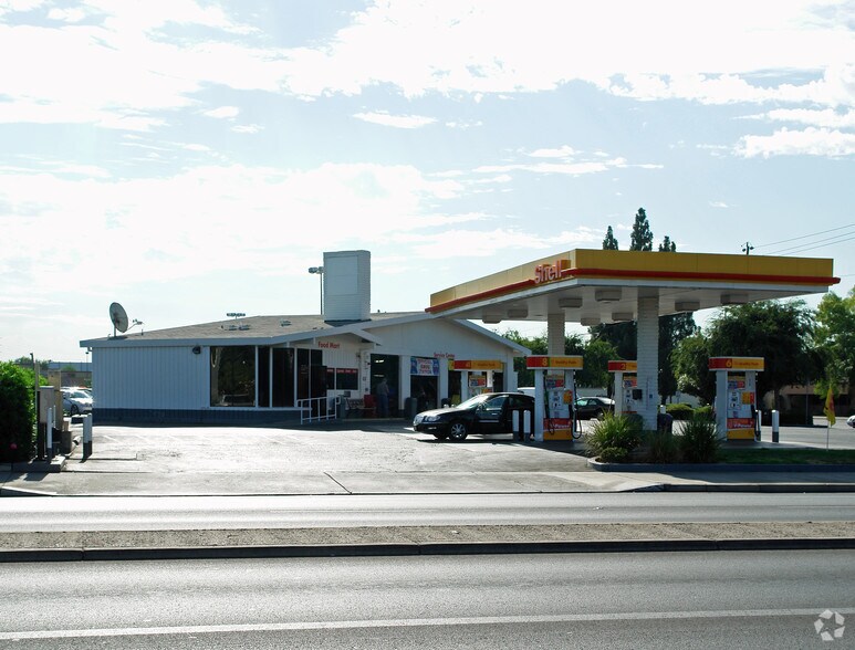 More Photos Of 3109-3285 E Shields Ave, Fresno Unknown For Lease