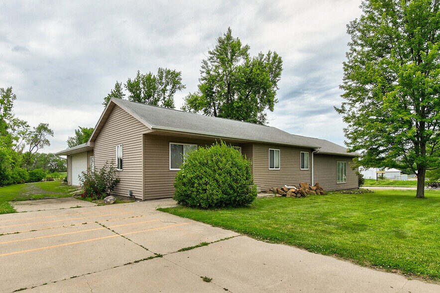 More Photos Of 1611 1st Ave W, Newton Lodge Meeting Hall For Sale