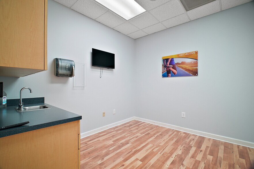 More Photos Of 4120 Corley Island Rd, Leesburg Unknown For Lease