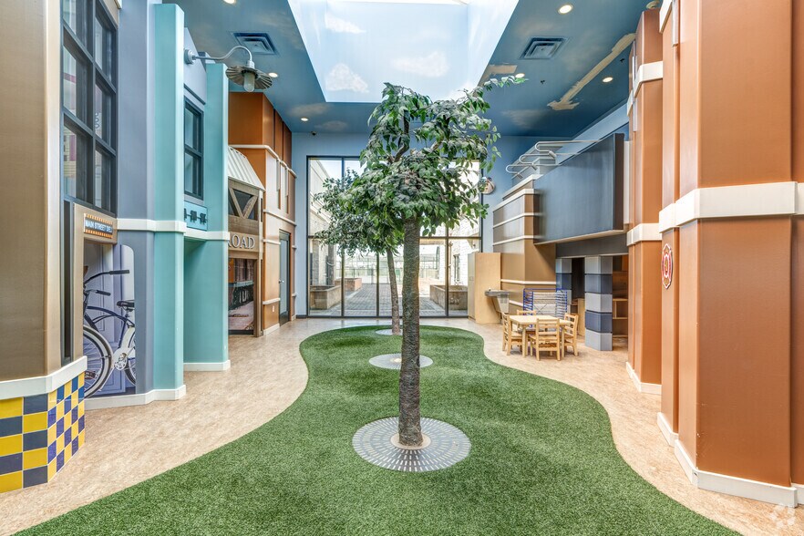 More Photos Of 6025 Highway 6 N, Houston General Retail For Sale