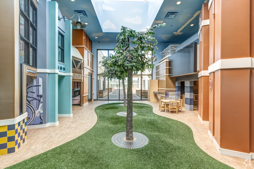 More Photos Of 6025 Highway 6 N, Houston Daycare Center For Sale