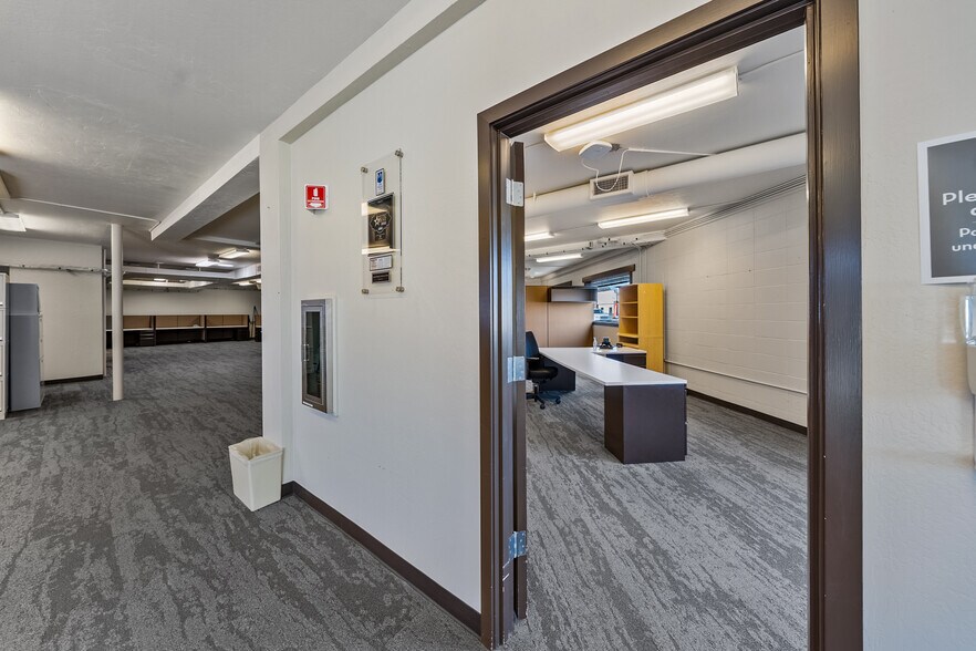 More Photos Of 209 N Pacific Hwy, Talent General Retail For Sale