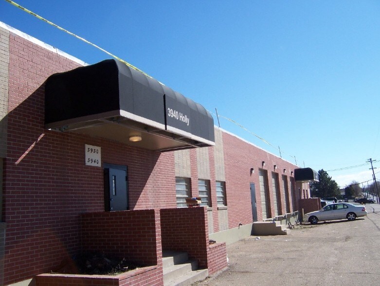 More Photos Of 3930-3940 Holly St, Denver Warehouse For Lease