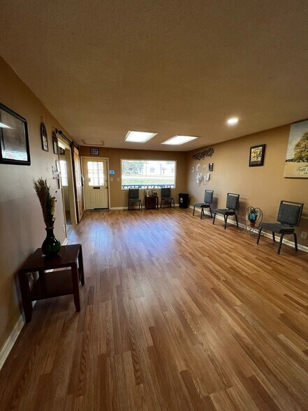 More Photos Of 1540 Highway 19 N, Thomaston Storefront For Lease