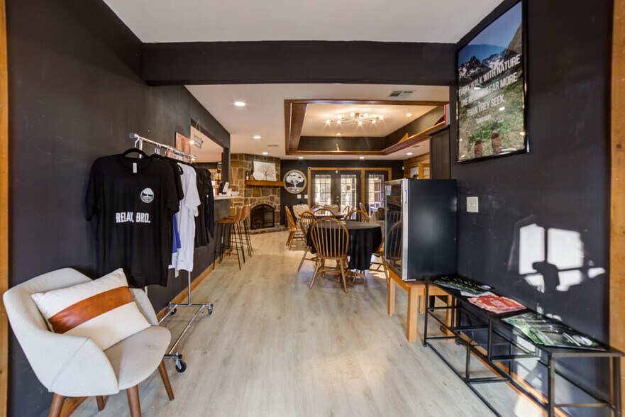 More Photos Of 446724 E 390 Rd, Langley Hotel For Sale