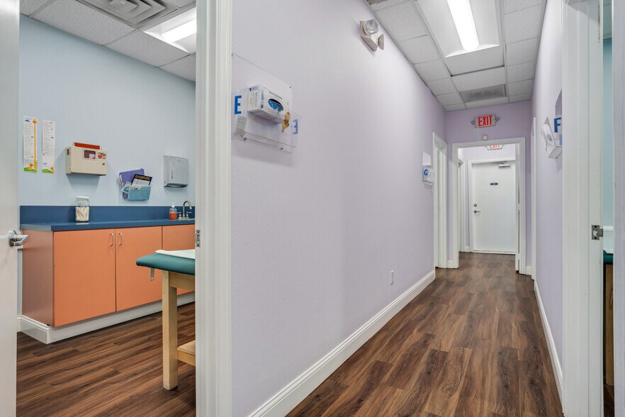 More Photos Of 5506 Broadway Blvd, Garland Medical For Sale