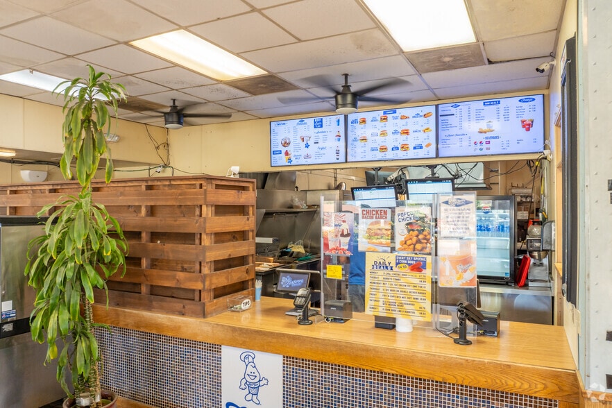 More Photos Of 1120 E Ocean Ave, Lompoc Fast Food For Sale