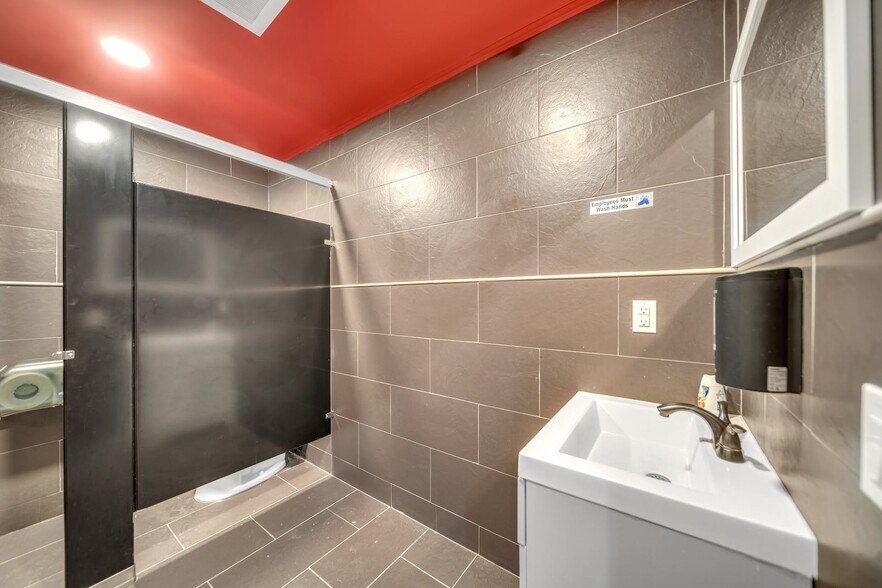 More Photos Of 68 Lanza Ave, Garfield Lodge Meeting Hall For Sale