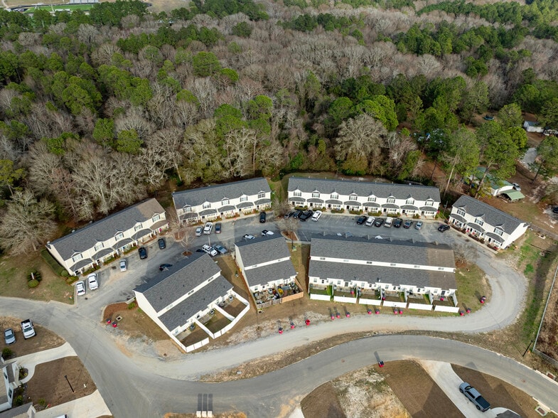 More Photos Of 615 Glade Fern Way, Tifton Apartments For Sale