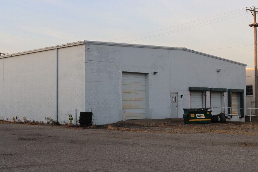 More Photos Of 347 Leo St, Dayton Warehouse For Sale