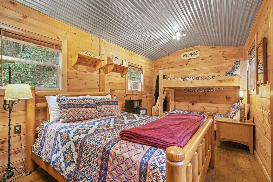 More Photos Of 400 Mulberry Gap Rd, Ellijay Hospitality For Sale