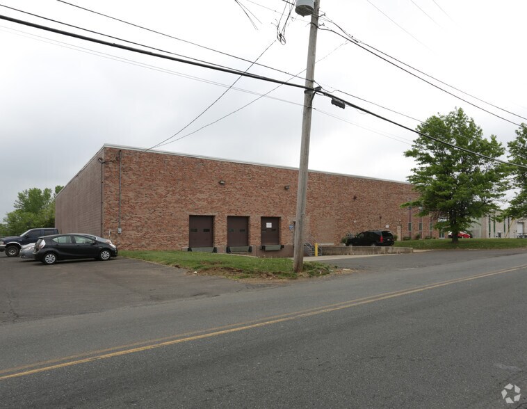 More Photos Of 1411 Ford Rd, Bensalem Warehouse For Lease