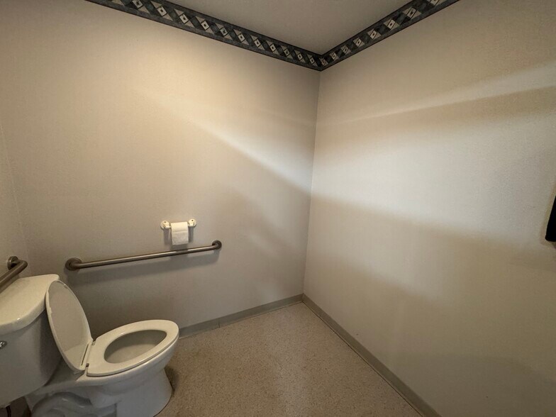 More Photos Of 22 Professional Park Dr, Maryville Office For Lease