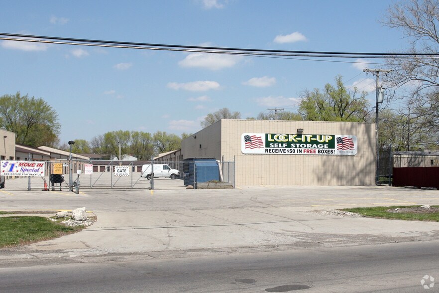 More Photos Of 3032 Airport Hwy, Toledo Self Storage For Lease