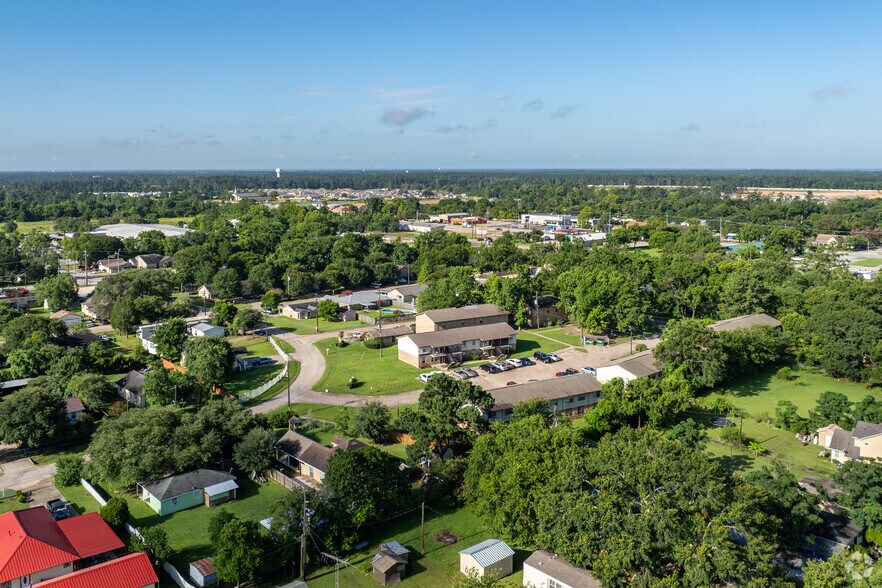 More Photos Of 205 E Watson St, Willis Apartments For Sale