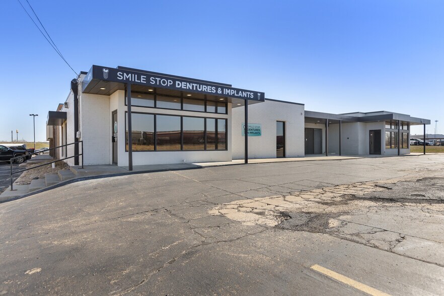 More Photos Of 5676 W Skelly Dr, Tulsa Medical For Sale