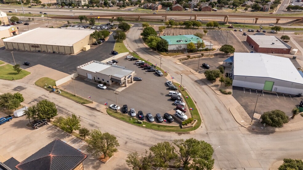 More Photos Of 5610 58th St, Lubbock Auto Dealership For Sale