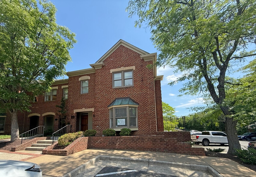 More Photos Of 4200 Evergreen Ln, Annandale Medical For Sale