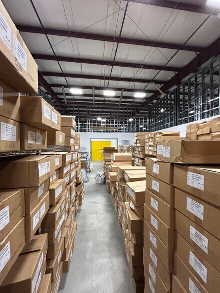 More Photos Of 299 Industrial Ln, Torrington Distribution For Lease