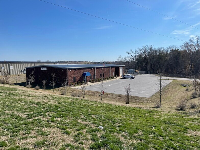 More Photos Of 4950 Stough Rd SW, Concord Flex For Sale