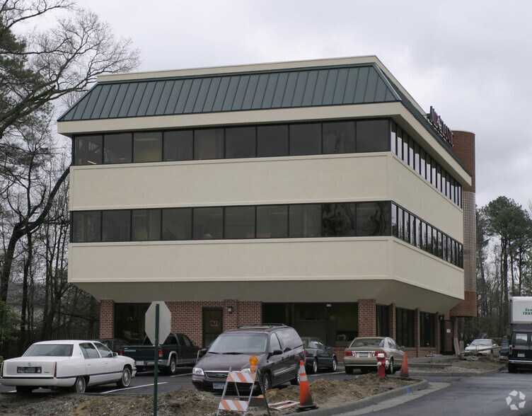 More Photos Of 110 Mid Atlantic Pl, Yorktown Office For Lease