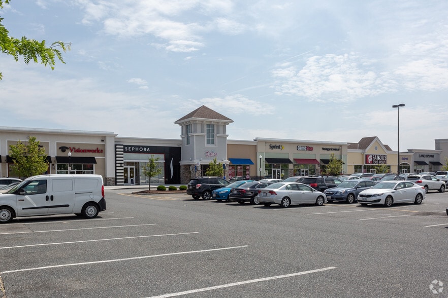 More Photos Of 70 Worcester Providence Tpke, Millbury Storefront For Lease