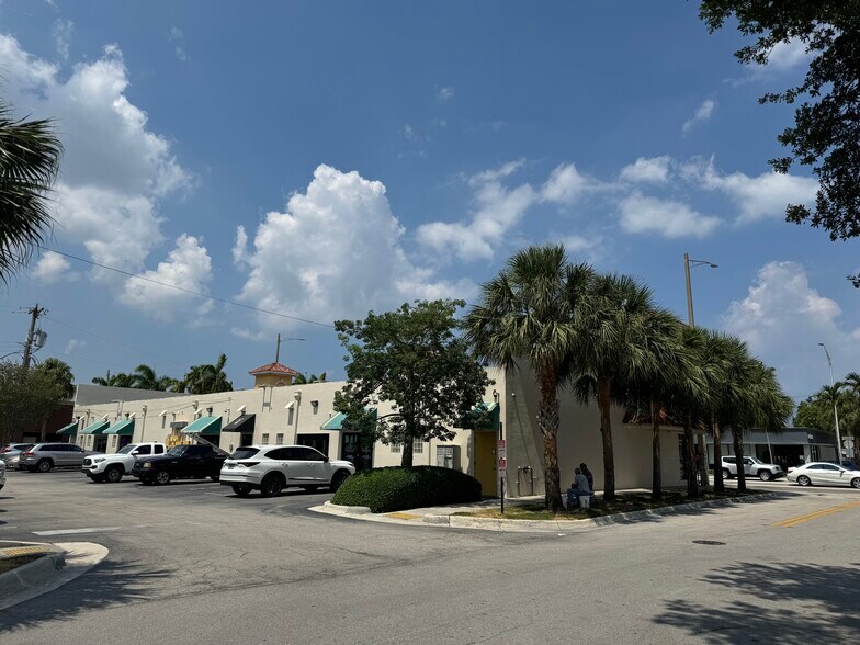 More Photos Of 2215-2223 S Federal Hwy, Fort Lauderdale Storefront For Lease
