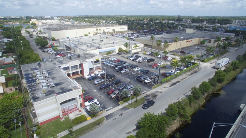 More Photos Of 4646-4698 W 4th Ave, Hialeah Storefront Retail Office For Sale