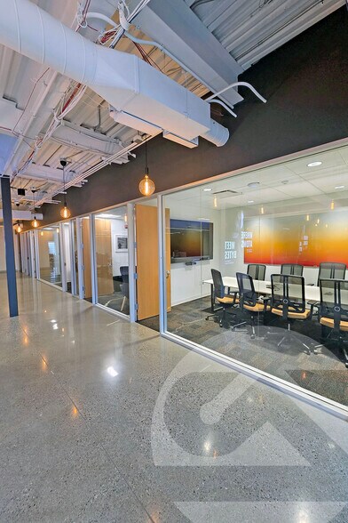 More Photos Of 326 E 4th St, Royal Oak Office For Lease