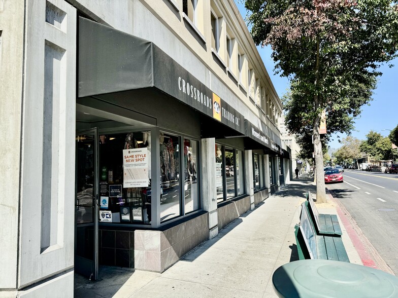 Primary Photo Of 5901 College Ave, Oakland Storefront For Lease