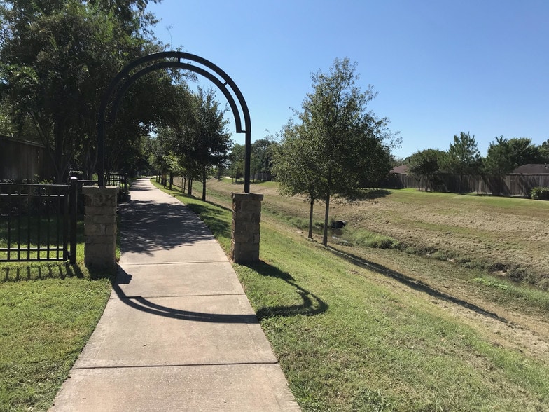 More Photos Of 1806 Snake River Rd, Katy Medical For Sale