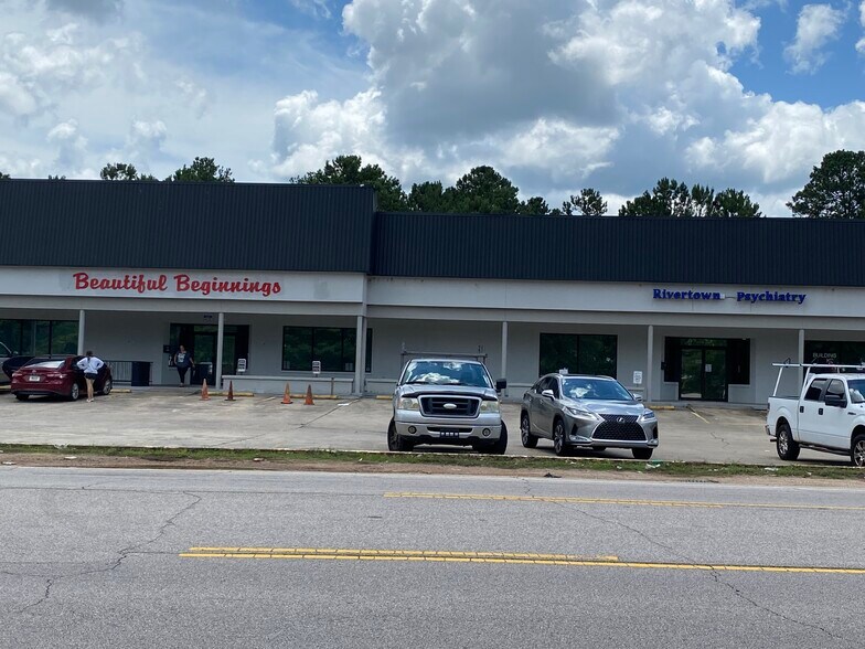 More Photos Of 1605 Vernon St, Lagrange Unknown For Lease