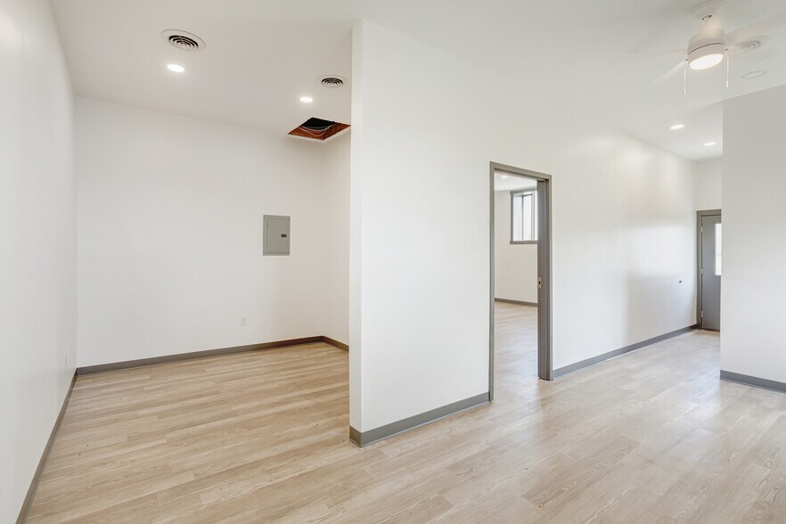 More Photos Of 6401 Centennial Blvd, Nashville Warehouse For Lease