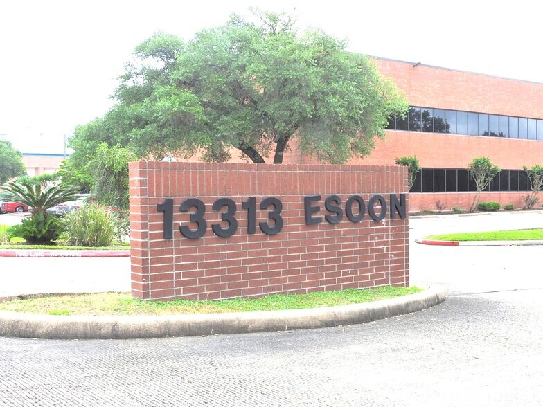 More Photos Of 13313 Southwest Fwy, Sugar Land Office Residential For Lease