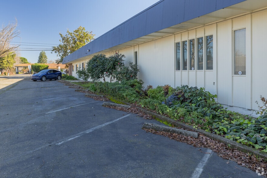 More Photos Of 3625 Mission Ave, Carmichael Medical For Lease