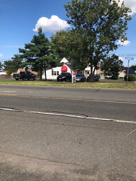 More Photos Of 1 Plumbridge Dr, Levittown Office Residential For Sale