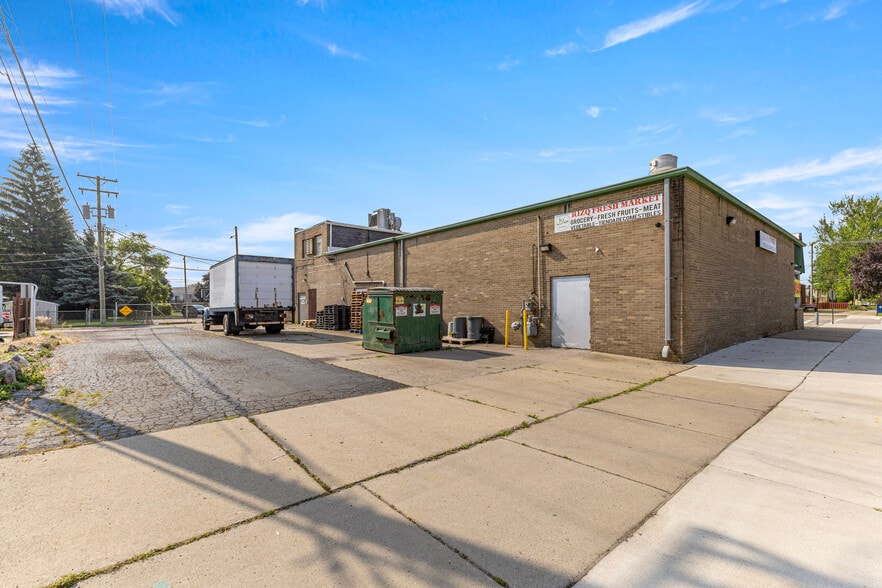 More Photos Of 14730 Champaign Rd, Allen Park Storefront Retail Office For Sale