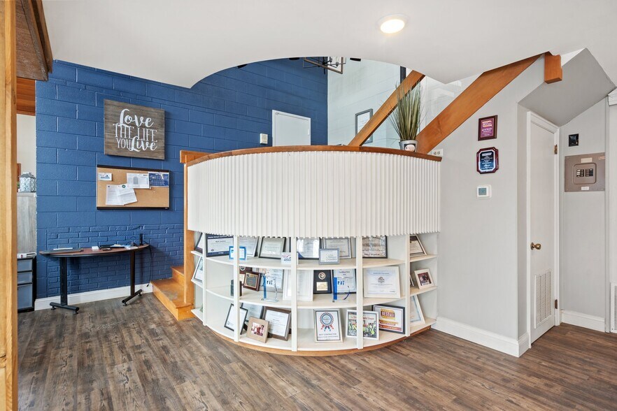 More Photos Of 101 E Marshall St, Remington Storefront Retail Office For Sale