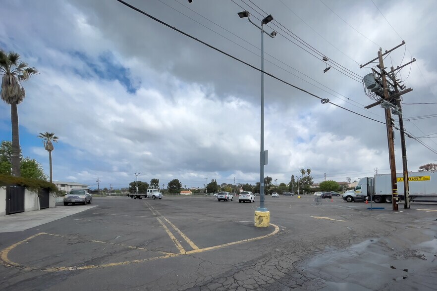 More Photos Of 6949 La Tijera Blvd, Los Angeles Flex For Lease