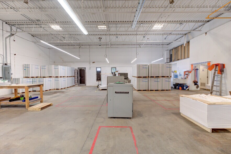 More Photos Of 26 Tamara Pl, Brantford Distribution For Sale