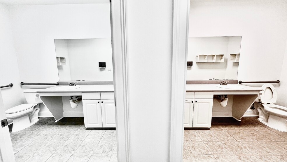 More Photos Of 4080 McGinnis Ferry Rd, Alpharetta Office For Sale