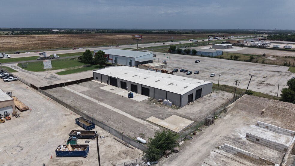 Primary Photo Of 6850 N Interstate 35e E, Waxahachie Warehouse For Lease