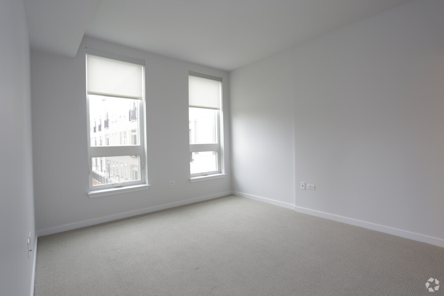 More Photos Of 1720 Central St, Evanston Apartments For Lease