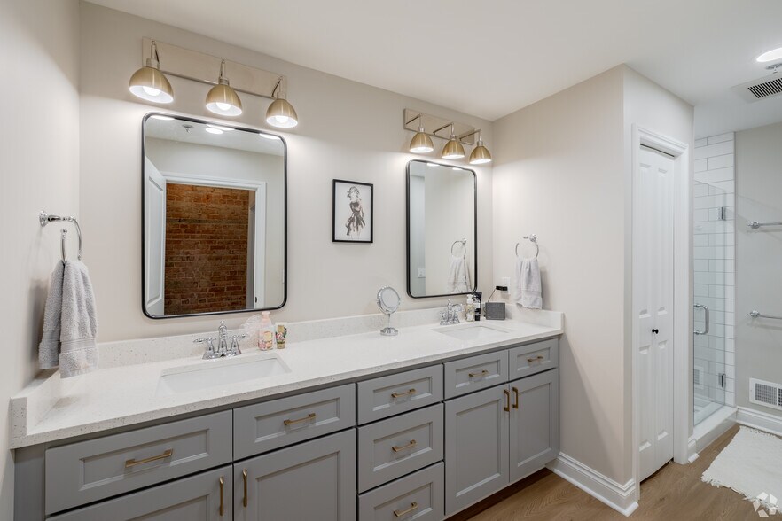 More Photos Of 6 N Washington St, Oxford Multifamily For Sale