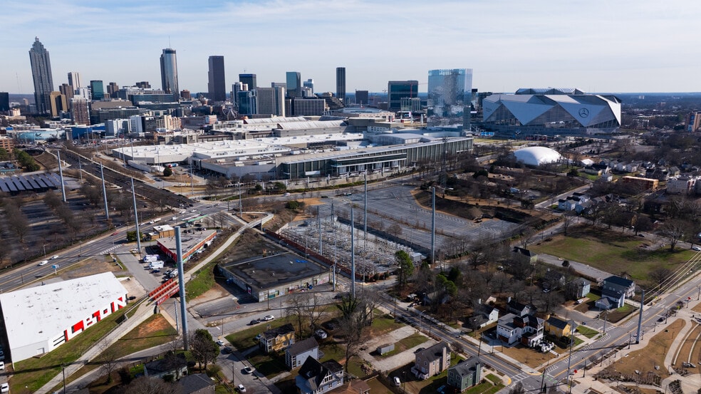 More Photos Of 523 Joseph E Boone Blvd, Atlanta Warehouse For Sale