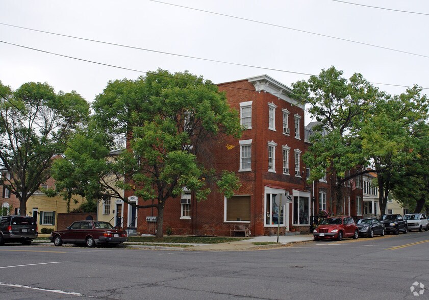 More Photos Of 301-305 Franklin St, Alexandria Office For Sale